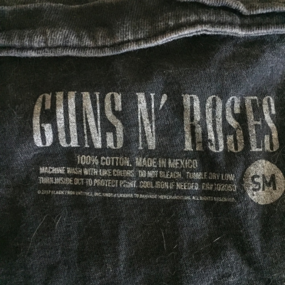 Guns and Roses shirt - Picture 3 of 3